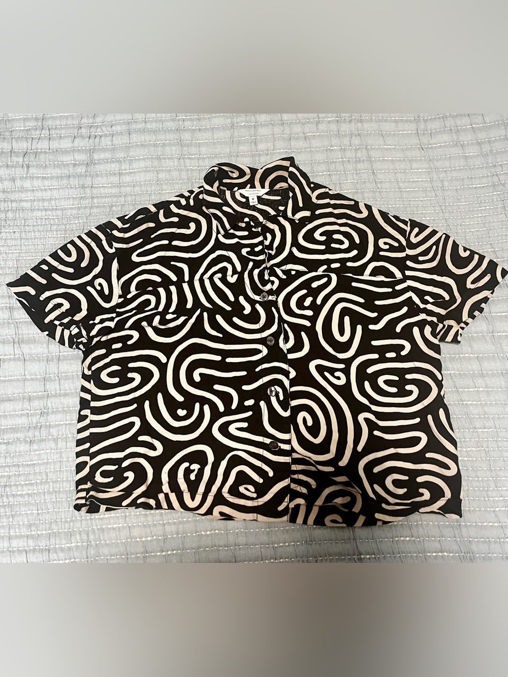 Banana Republic Black and Cream Abstract Print Button-Down Shirt